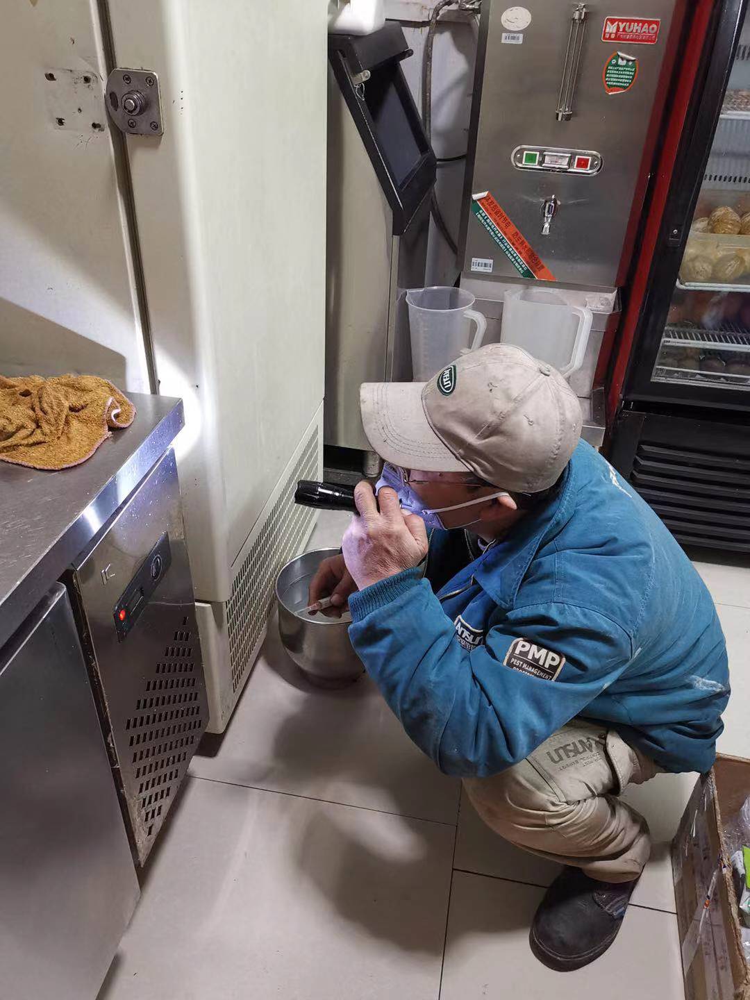 钱江商城进行卫生专项查抄工作