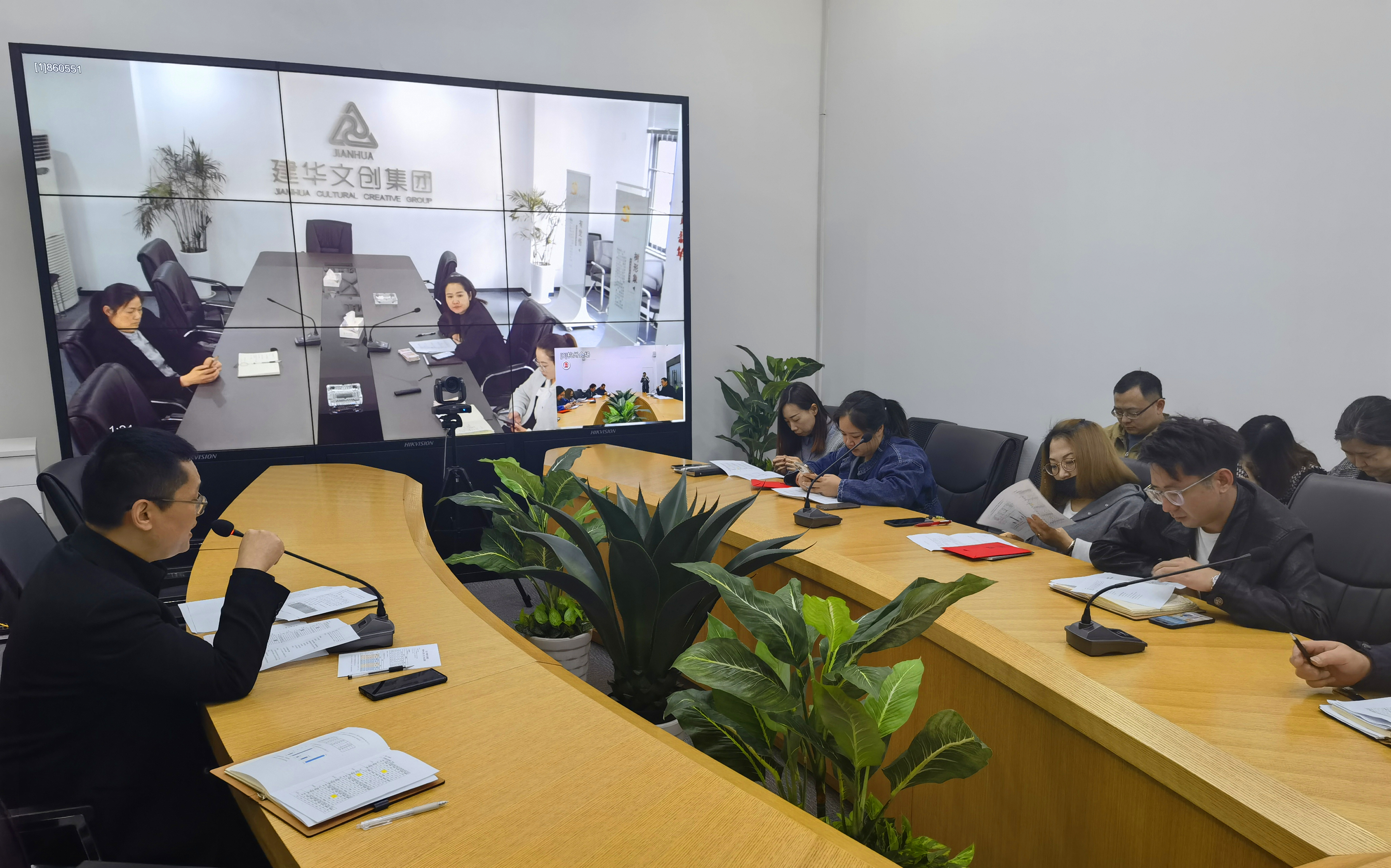 赞美先进鼓劲头 激励斗志创佳绩