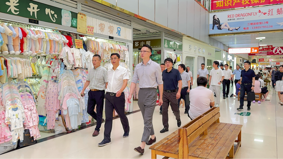 绷紧“安全弦”，把好“节前关”！拱墅区区辅导光临钱江商城发展节前安全出产查抄