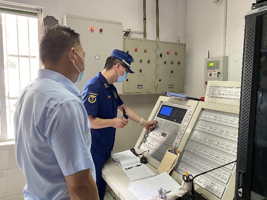 拱墅消防大队走访钱江商城发展消防安全查抄工作