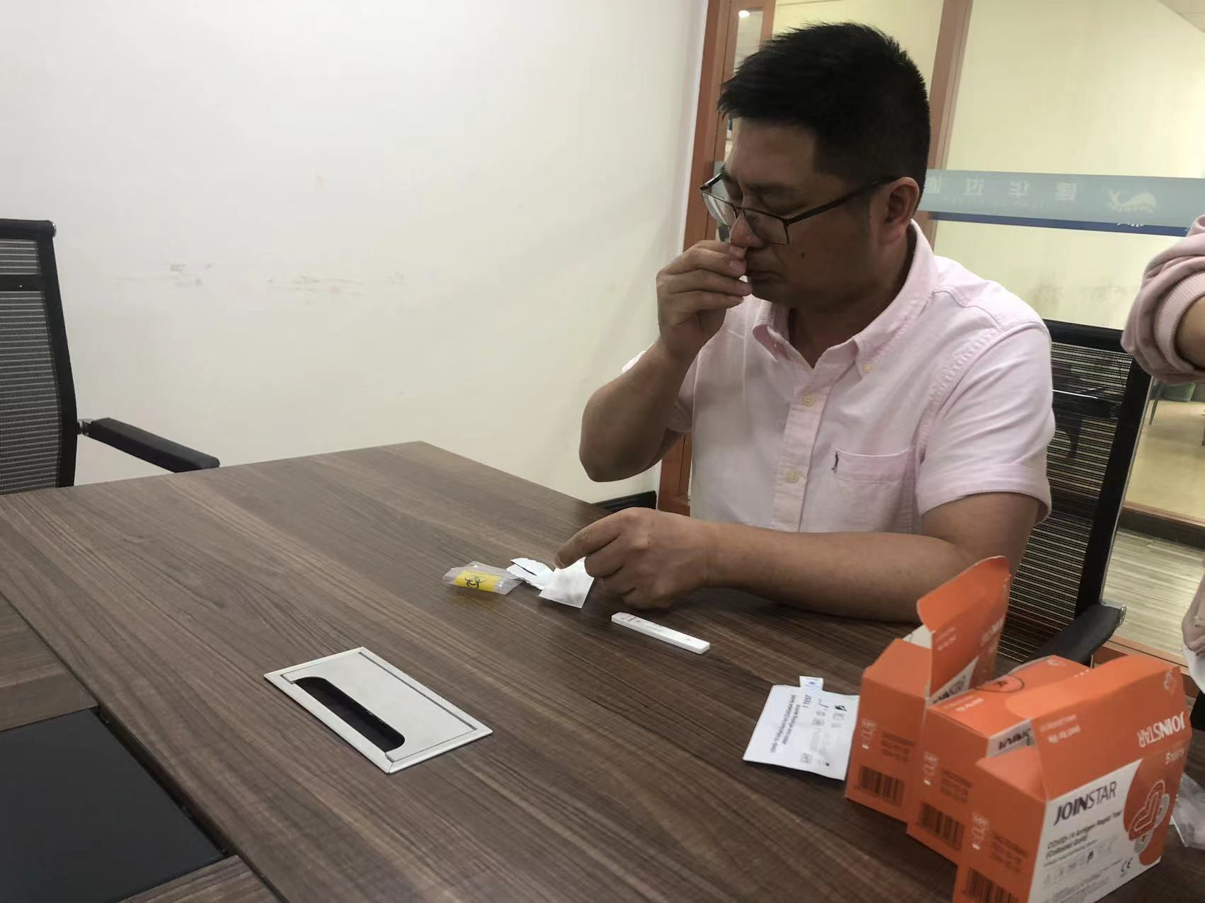 积极响应 全员核酸——CQ9电子过滤机有限公司组织全员参加