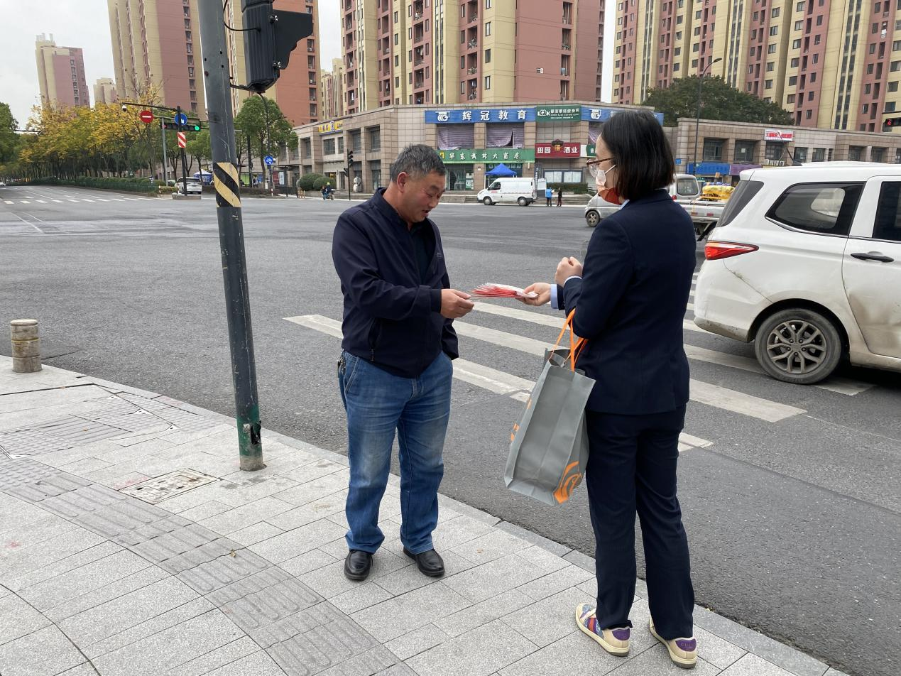 钱江商城免费发放定造口罩  疫情防控暖民气