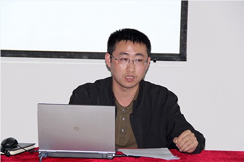 20131108园区党支部进行2013年党团员骨干培训班 (2).jpg